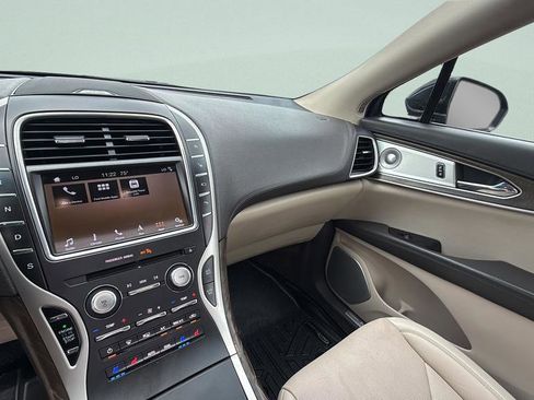 Used 2019 Lincoln Nautilus Reserve w/ Ultimate Package AWD/4WD image 18
