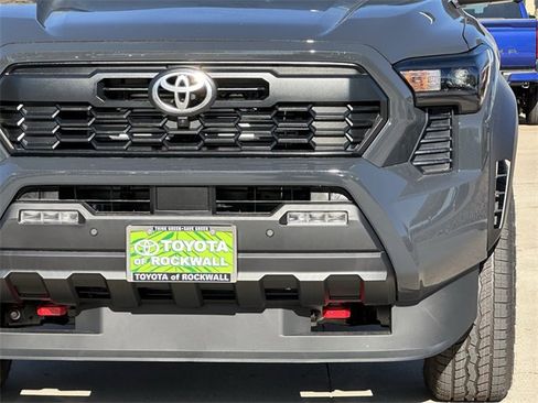 New 2025 Toyota Tacoma TRD Off-Road w/ TRD Off Road Premium Package image 9
