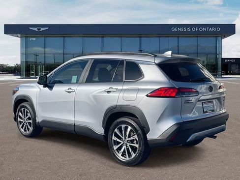 Used 2022 Toyota Corolla Cross XLE w/ Convenience Package image 4