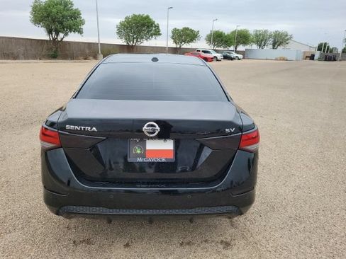 Certified 2023 Nissan Sentra SV FWD image 7