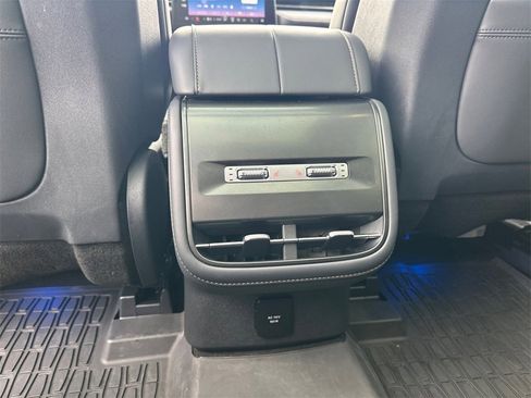 Used 2024 Lincoln Nautilus Reserve w/ Equipment Group 202A image 23