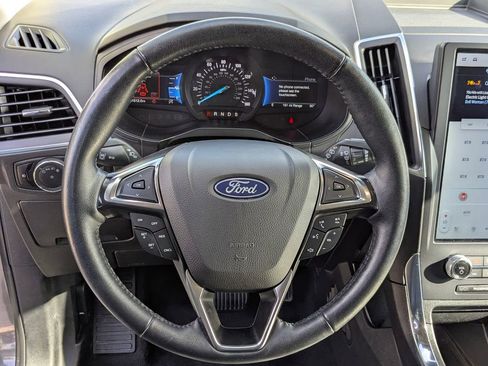 Used 2024 Ford Edge Titanium image 15