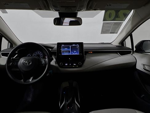 Used 2020 Toyota Corolla LE image 29