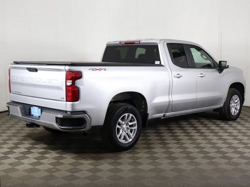 Used 2022 Chevrolet Silverado 1500 LT AWD/4WD image 9