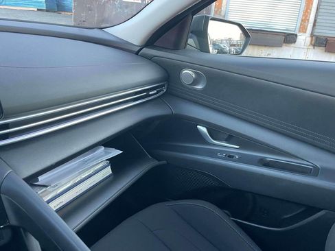 Used 2024 Hyundai Elantra SEL image 33