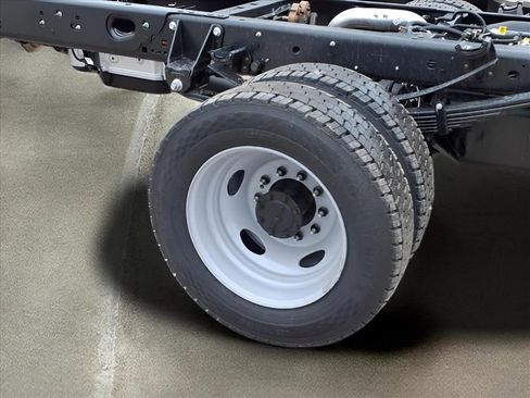 New 2026 Ford F550 2WD Regular Cab Super Duty image 22