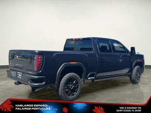Used 2025 GMC Sierra 2500 AT4 w/ AT4 Premium Plus Package AWD/4WD image 6