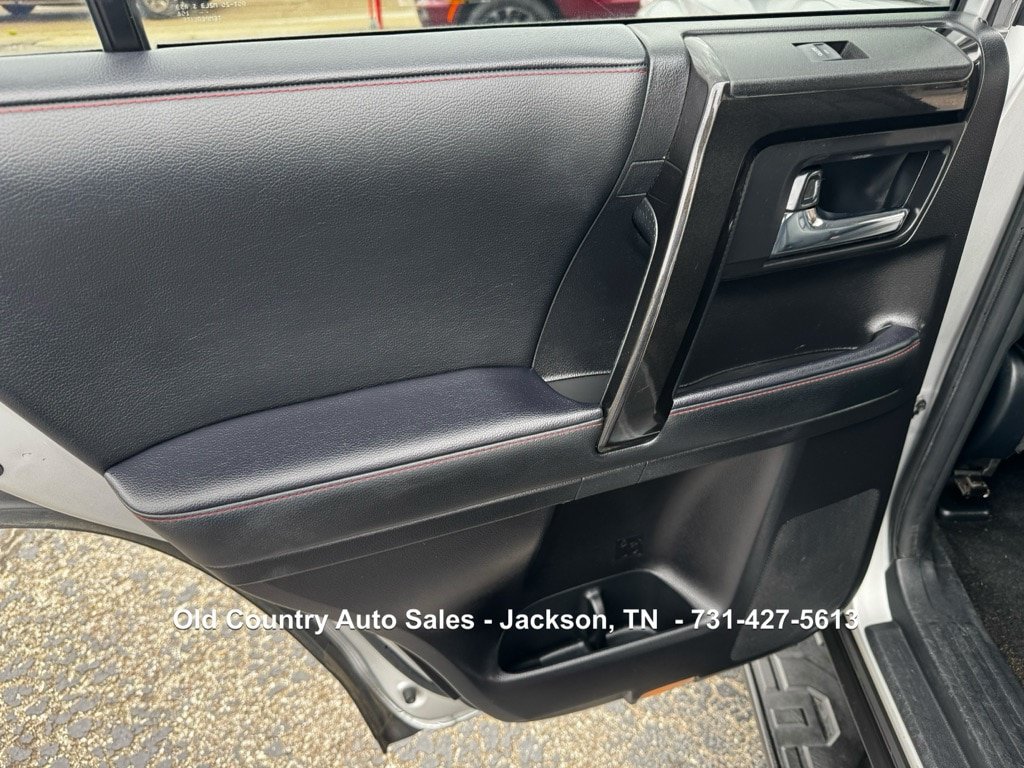 Used 2022 Toyota 4Runner TRD Off-Road Premium AWD/4WD image 27