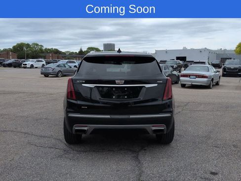 Used 2023 Cadillac XT5 Premium Luxury w/ LPO, Floor Liner Package AWD/4WD image 5
