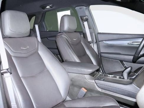 Certified 2024 Cadillac XT5 Luxury image 19