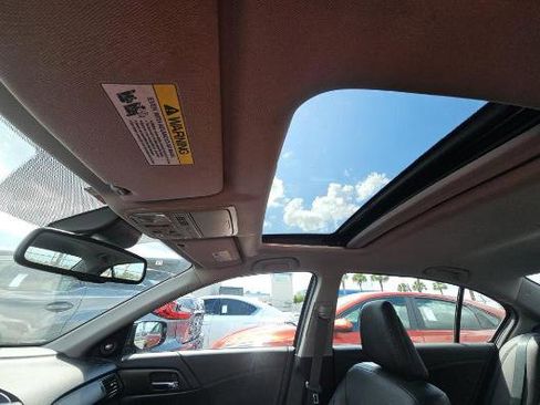 Used 2015 Honda Accord EX-L image 6