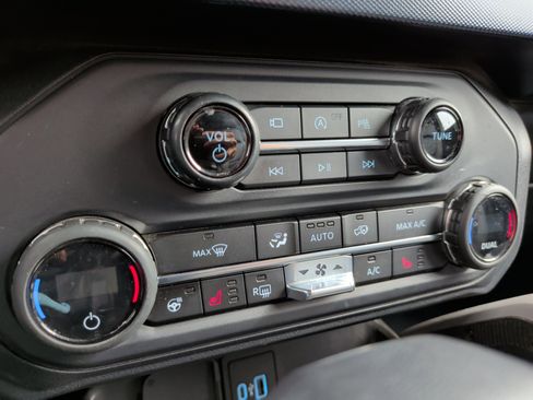 Used 2023 Ford Bronco Outer Banks image 18