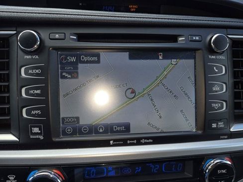 Used 2016 Toyota Highlander Limited FWD image 27