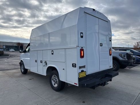 New 2024 GMC Savana 3500 w/ Power Convenience Package RWD image 9