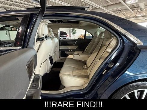 Used 2017 Lincoln Continental Select w/ Climate Package AWD/4WD image 16
