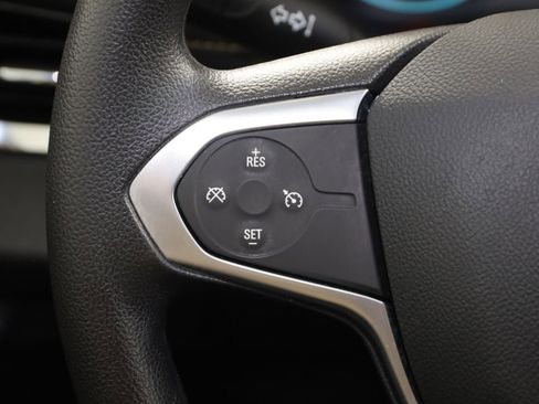 Used 2021 Chevrolet Traverse LS image 30