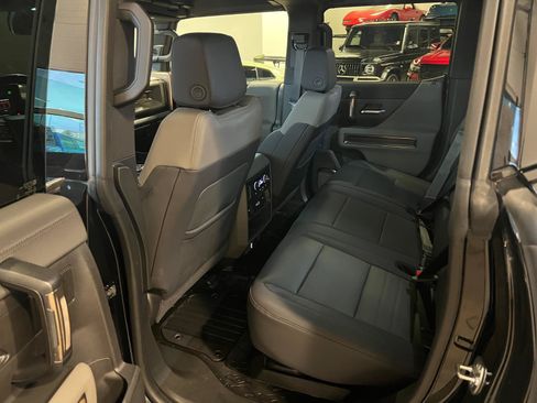 Used 2025 GMC Hummer EV 3X w/ LPO, Sport Package AWD/4WD image 31