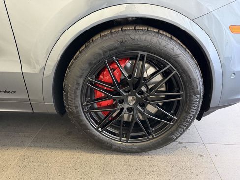 New 2026 Porsche Cayenne Turbo image 13
