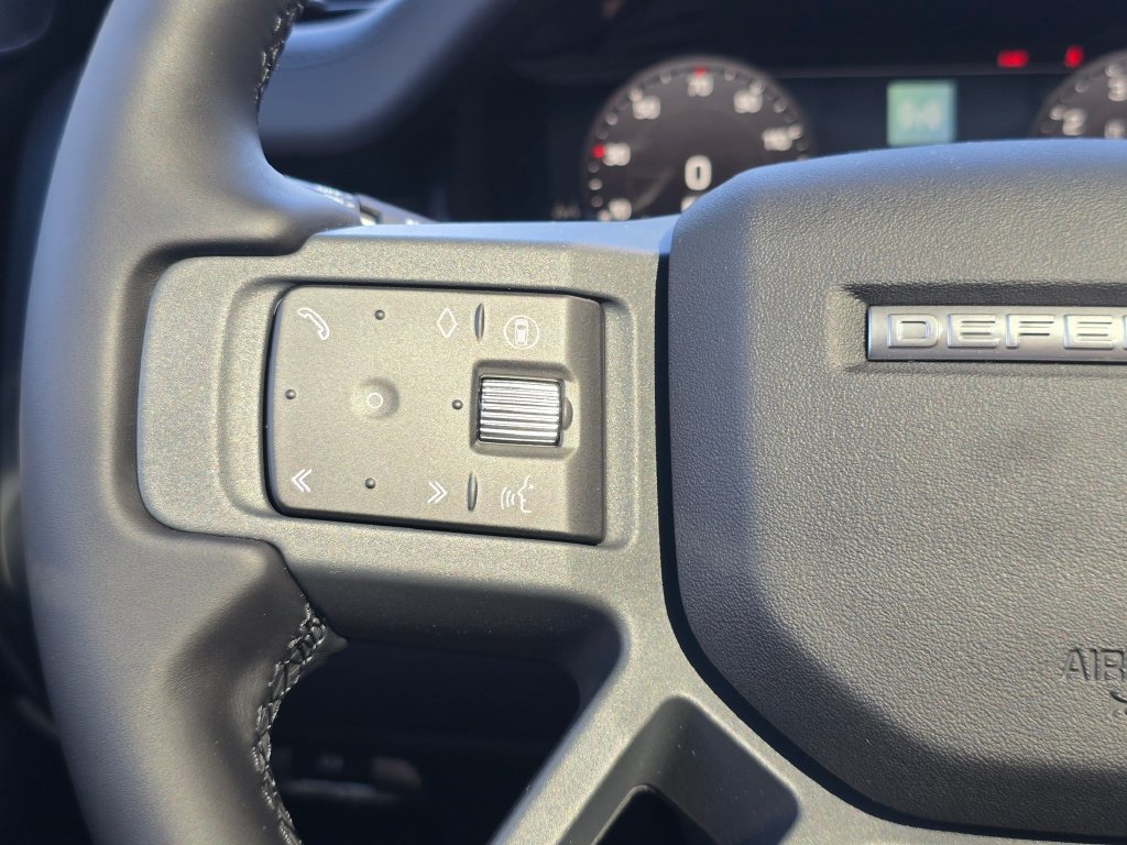 New 2026 Land Rover Defender 110 X-Dynamic SE AWD/4WD image 17