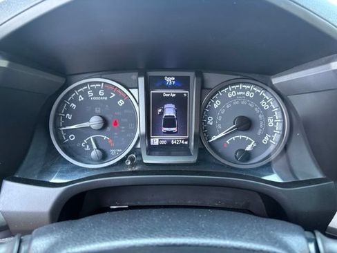 Used 2021 Toyota Tacoma TRD Off-Road AWD/4WD image 14