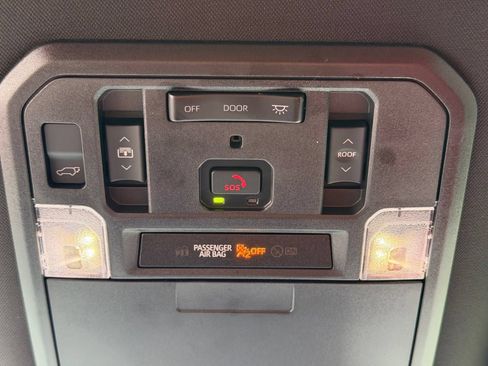 Used 2025 Toyota Sequoia TRD Pro AWD/4WD image 27