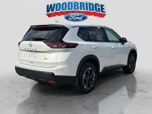 Used 2026 Nissan Rogue SV image 5