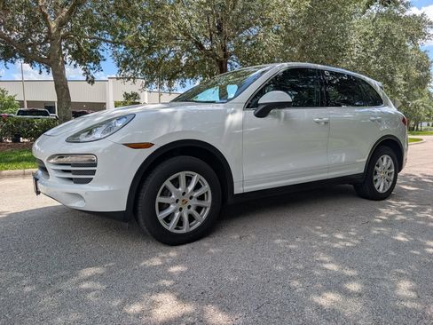 Used 2014 Porsche Cayenne AWD/4WD image 3