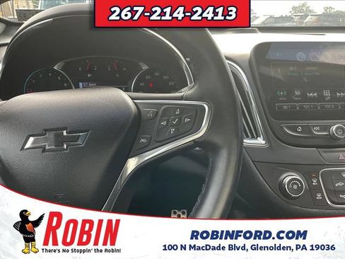 Used 2017 Chevrolet Malibu LT FWD image 14