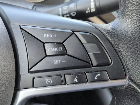Used 2025 Nissan Altima 2.5 SV FWD image 21