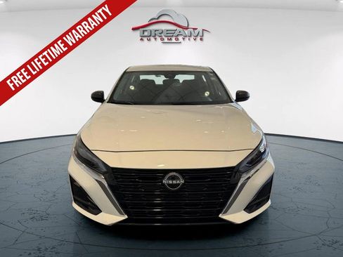 Used 2025 Nissan Altima 2.5 S FWD image 3