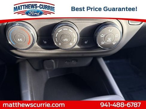 Used 2025 Chevrolet Trax RS w/ Sunroof Package image 18