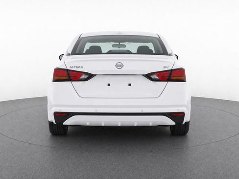 Used 2024 Nissan Altima 2.5 SV FWD image 3