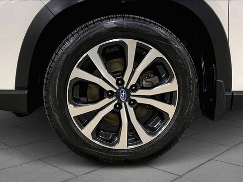 Used 2020 Subaru Forester Limited image 11