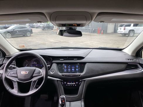 Used 2018 Cadillac XT5 Premium Luxury AWD/4WD image 14