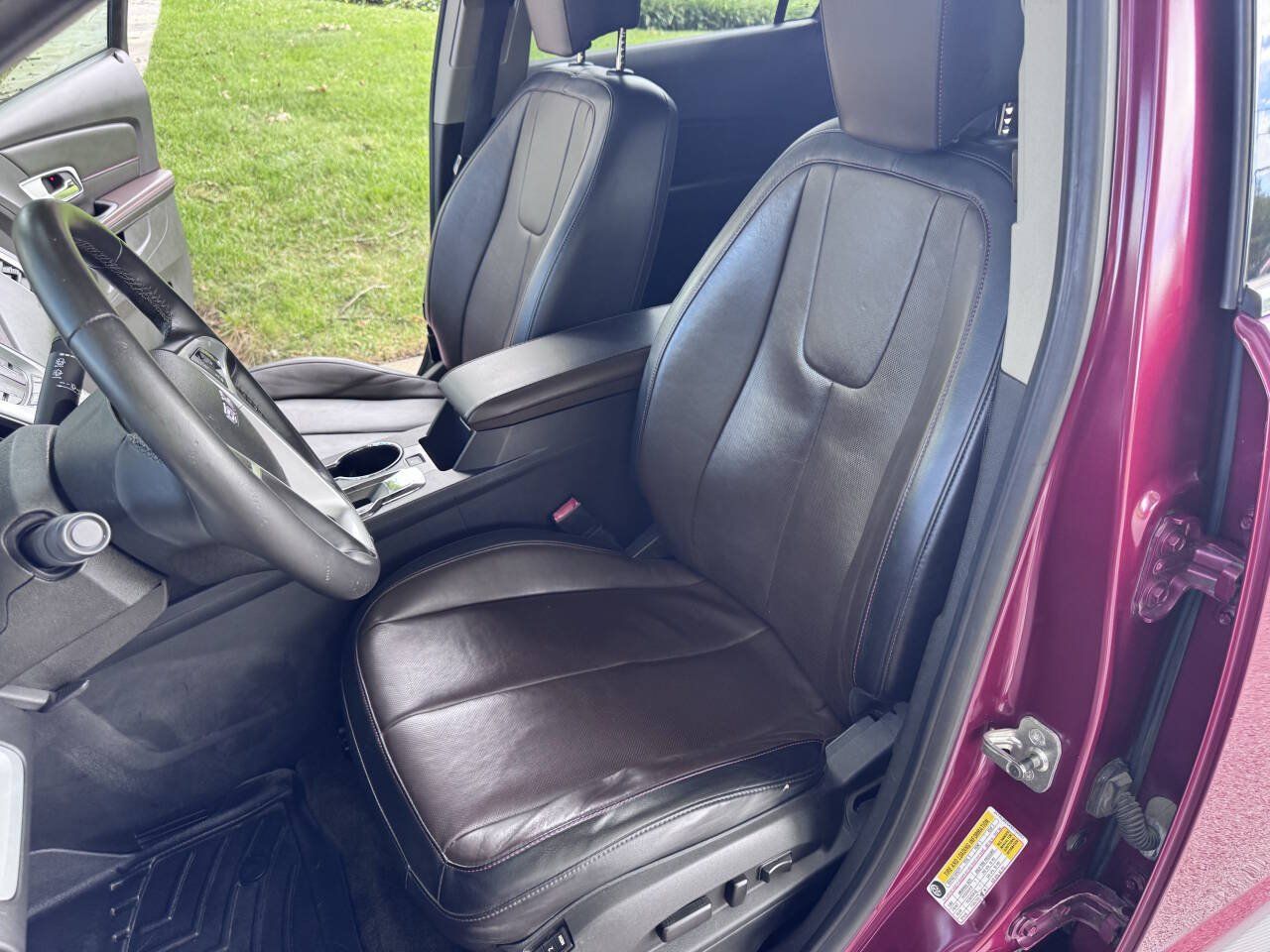 Used 2011 GMC Terrain SLT FWD image 16