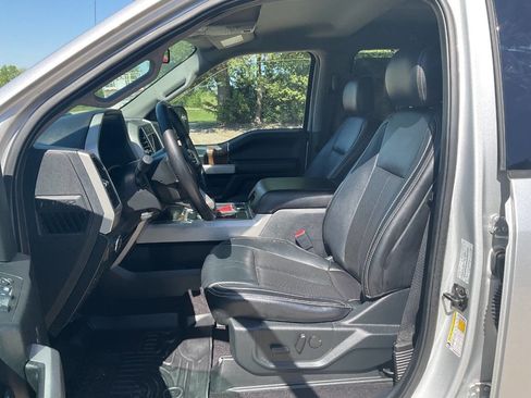 Used 2019 Ford F150 Lariat w/ Trailer Tow Package AWD/4WD image 15