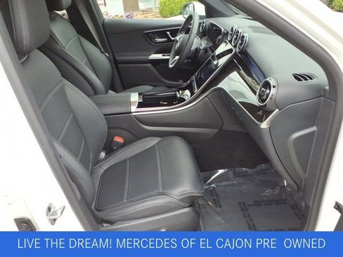 Used 2025 Mercedes-Benz GLC 300 image 16