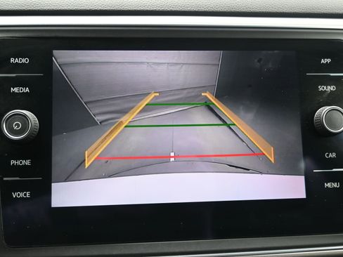 Used 2018 Volkswagen Atlas SE image 12