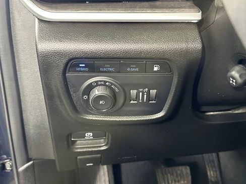 Used 2023 Jeep Grand Cherokee 30th Anniversary image 19