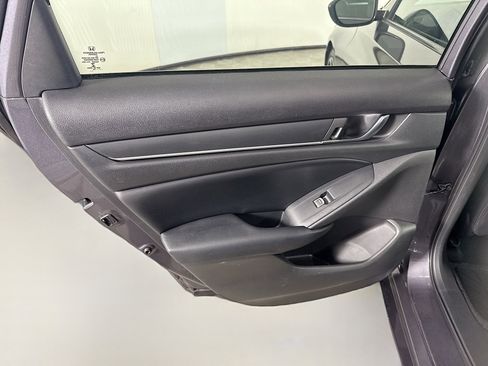 Used 2018 Honda Accord Sport image 26