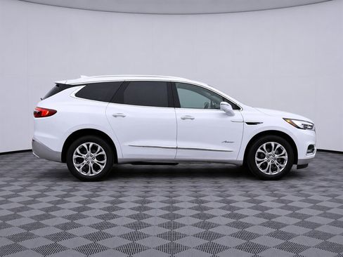 Used 2018 Buick Enclave Avenir w/ Avenir Technology Package AWD/4WD image 8