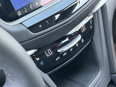 Certified 2022 Cadillac XT5 Premium Luxury w/ Technology Package image 31