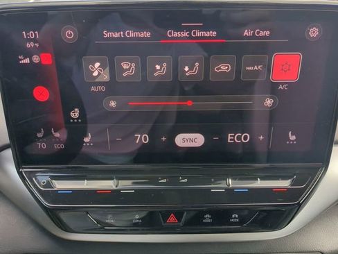 Certified 2021 Volkswagen ID.4 Pro S w/ Gradient Package image 22