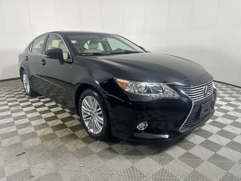 Used 2014 Lexus ES 350 w/ Luxury Package FWD image 1