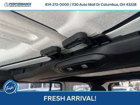 Used 2025 Jeep Wrangler Unlimited Sahara image 25