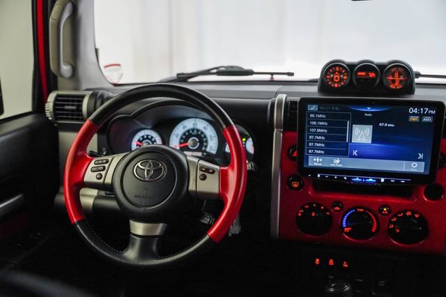 Used 2012 Toyota FJ Cruiser 4WD w/ Upgrade Pkg II image 4