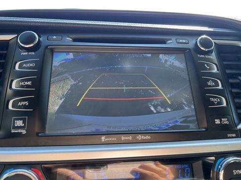 Used 2016 Toyota Highlander Limited image 35