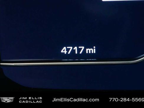 Used 2023 GMC Yukon XL Denali w/ Denali Reserve Package image 17