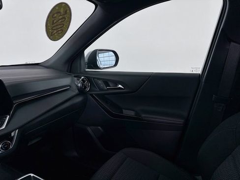 Used 2025 Chevrolet Equinox LT image 24