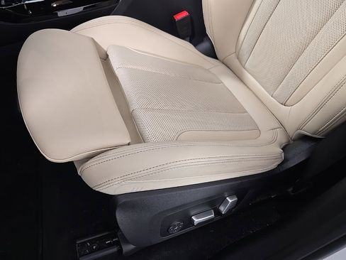 Certified 2023 BMW X3 xDrive30i w/ Convenience Package image 13